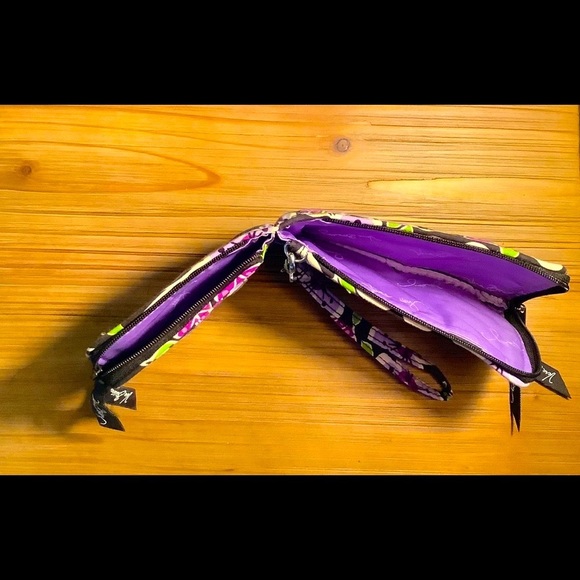 Vera Bradley Plum Petal Double ID Wristlet. - Picture 3 of 5